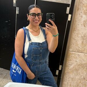 Meet your Posher, Devina